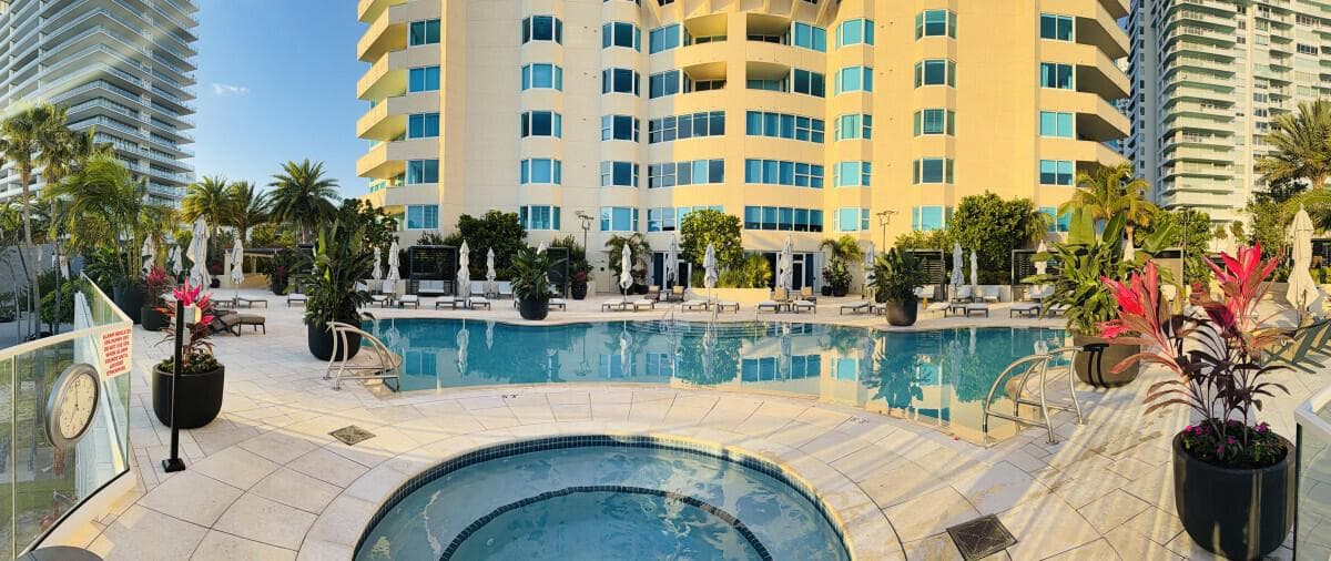 400 S Pointe Drive # 307, Miami Beach FL 33139 — 13