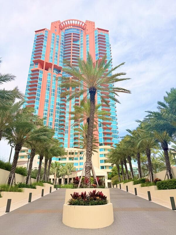 400 S Pointe Drive # 307, Miami Beach FL 33139 — 24