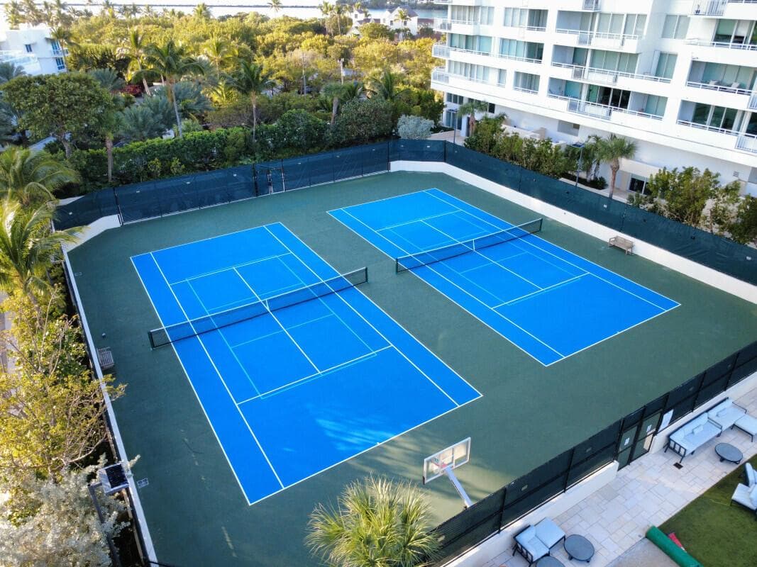 400 S Pointe Drive # 307, Miami Beach FL 33139 — 34