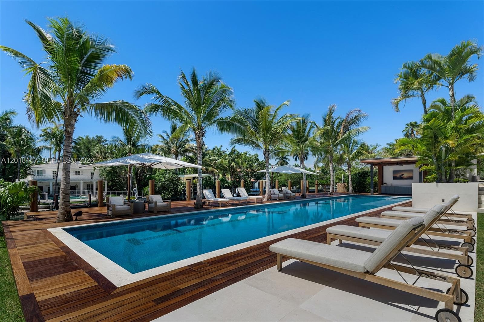1420 W 23rd St, Miami Beach FL 33140 — 53