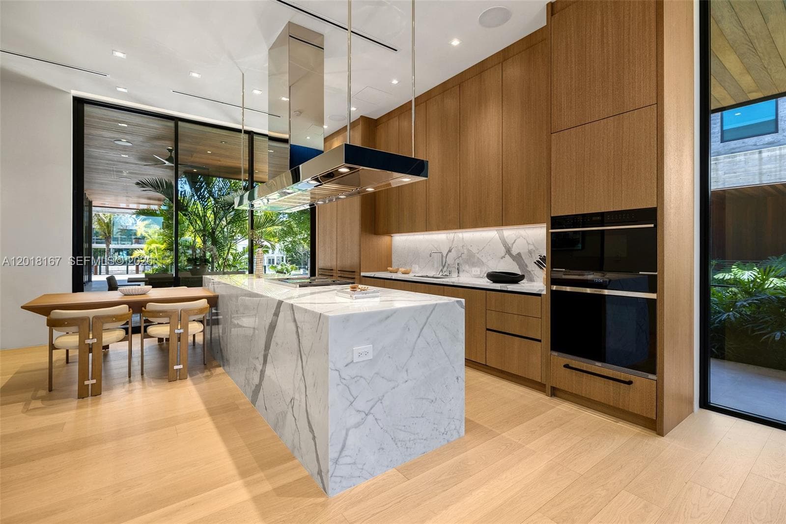 1420 W 23rd St, Miami Beach FL 33140 — 70