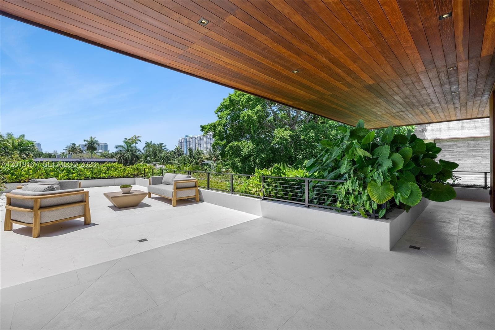 1420 W 23rd St, Miami Beach FL 33140 — 78