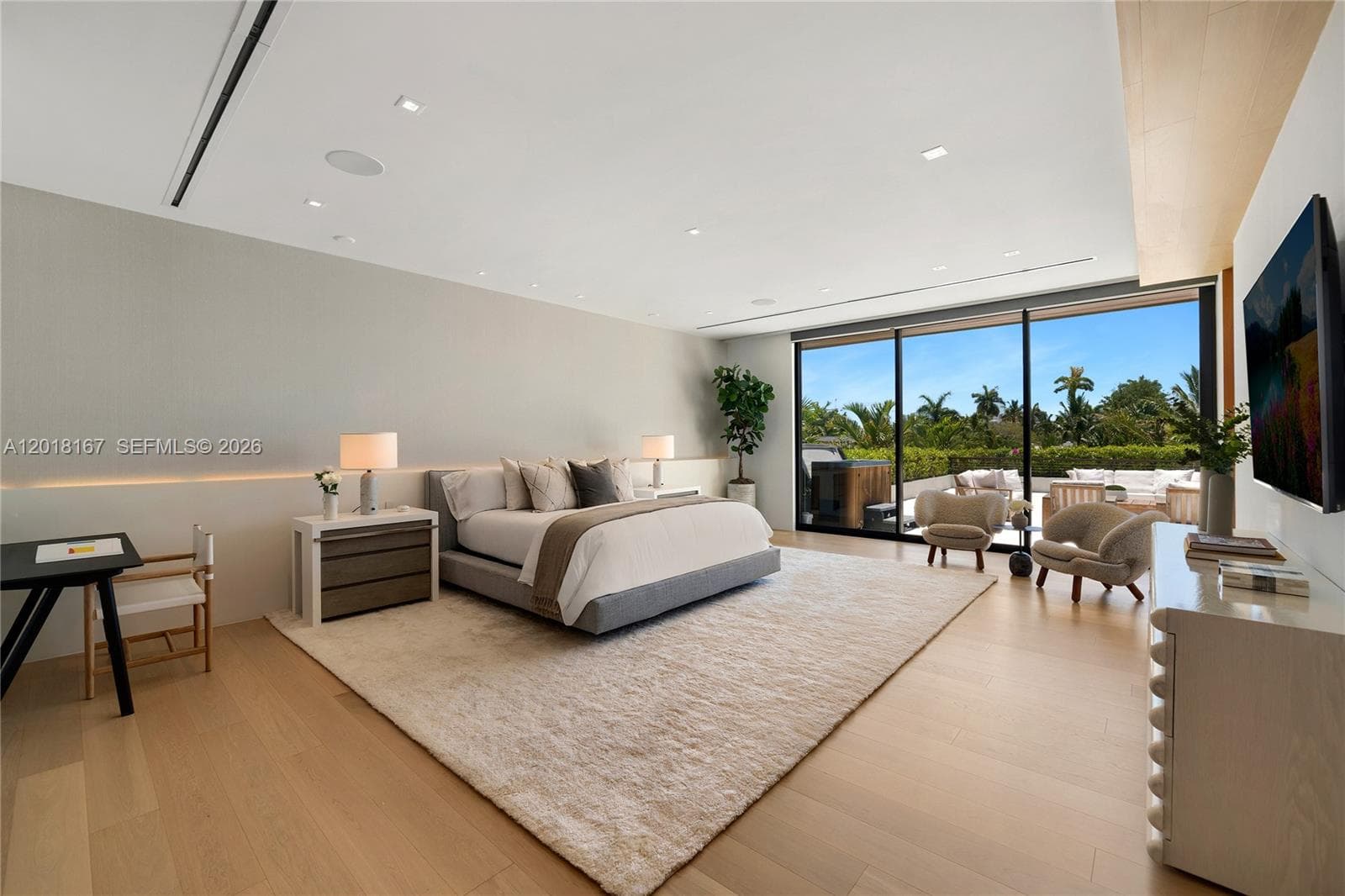 1420 W 23rd St, Miami Beach FL 33140 — 25