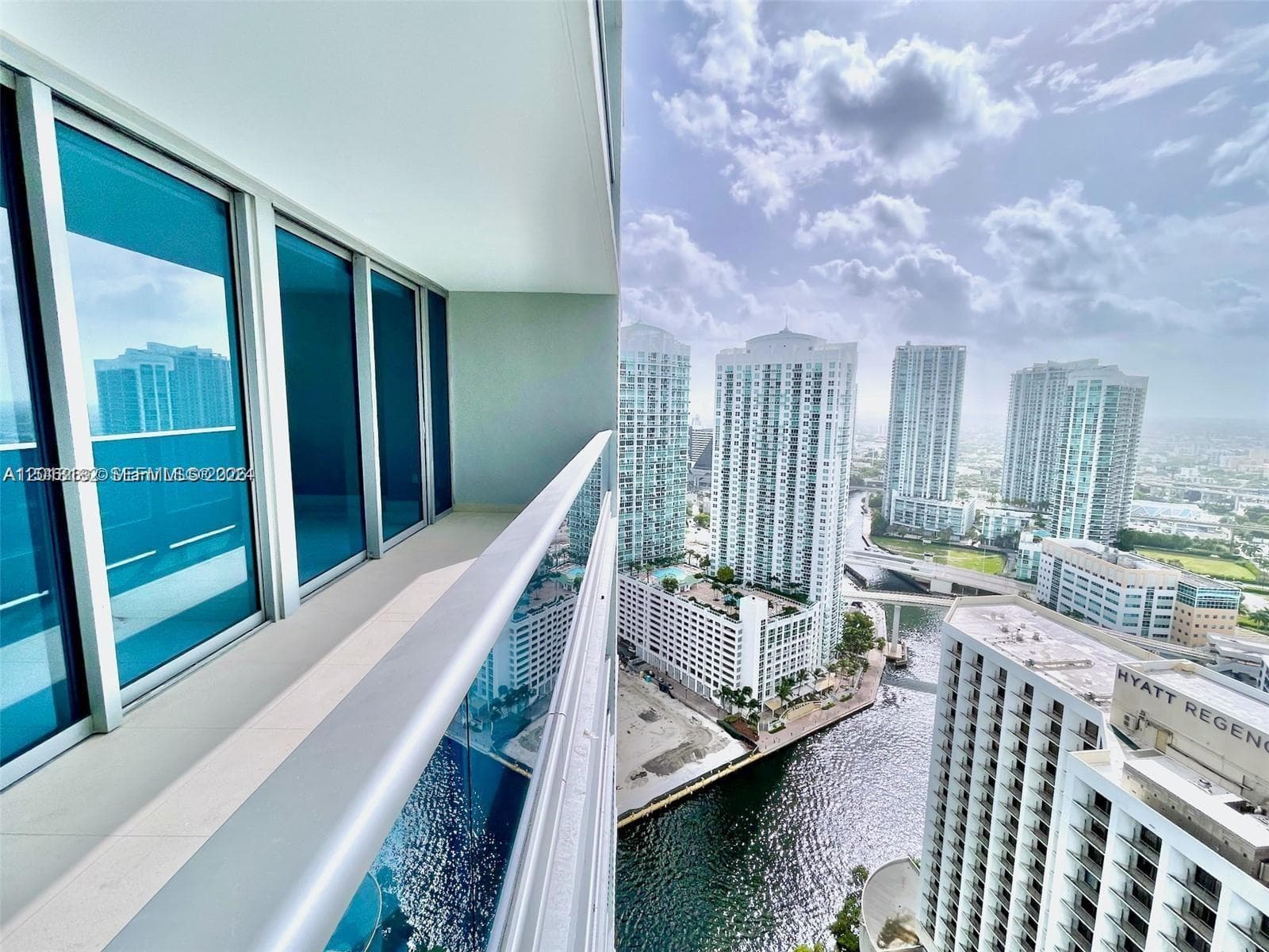 200 Biscayne Boulevard Way # 3110, Miami FL 33131 — 2