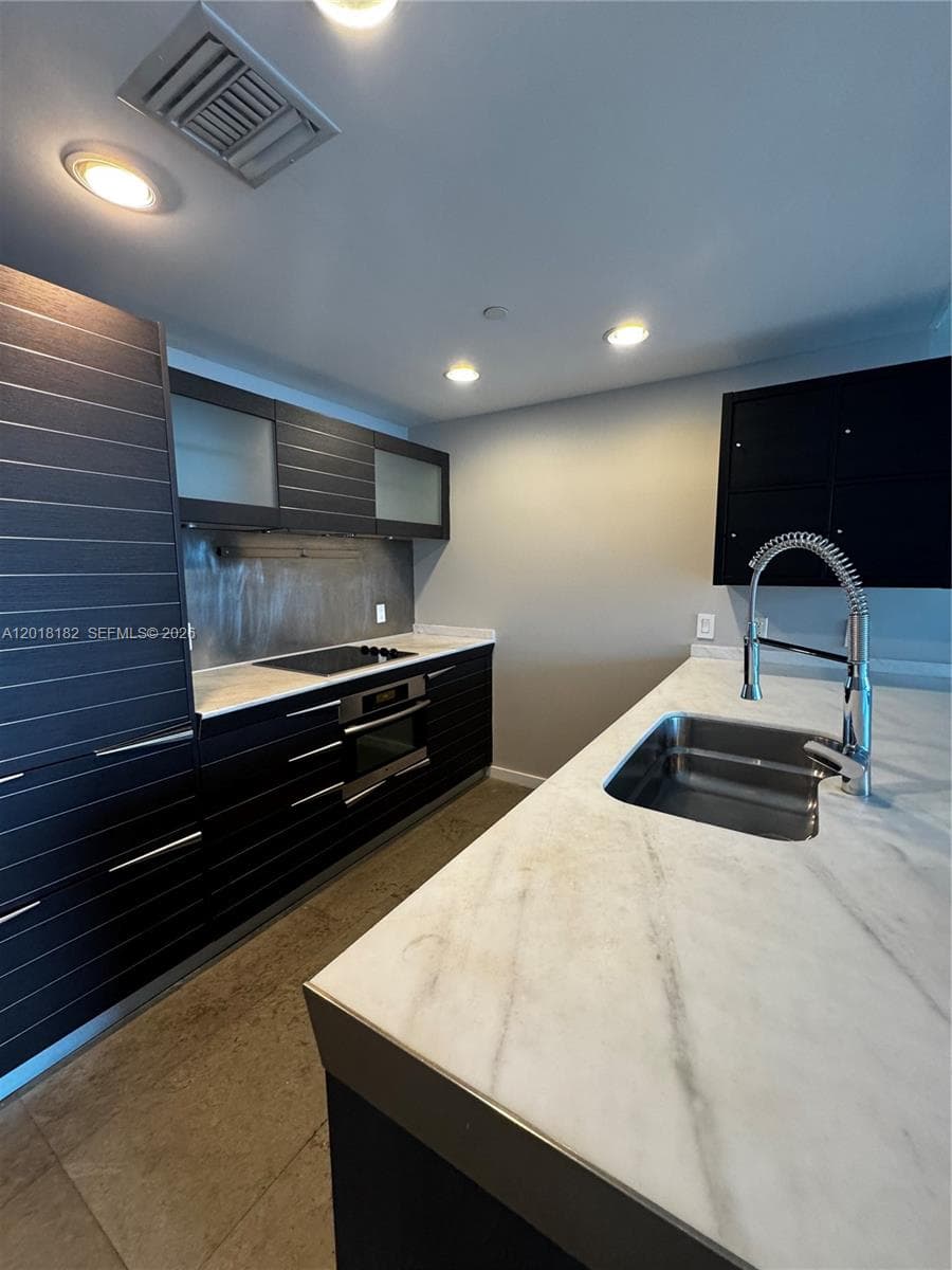 200 Biscayne Boulevard Way # 3110, Miami FL 33131 — 11