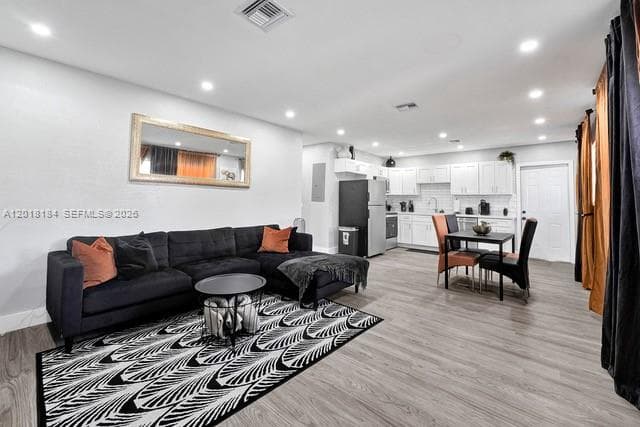 1324 NE 151st St # 1324, North Miami Beach FL 33162 — 1
