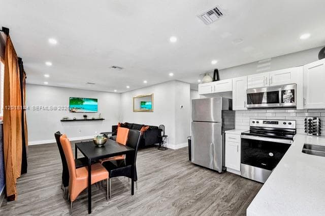 1324 NE 151st St # 1324, North Miami Beach FL 33162 — 5