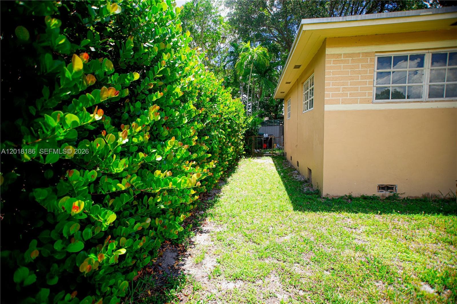 1100 NE 160th Ter, North Miami Beach FL 33162 — 3