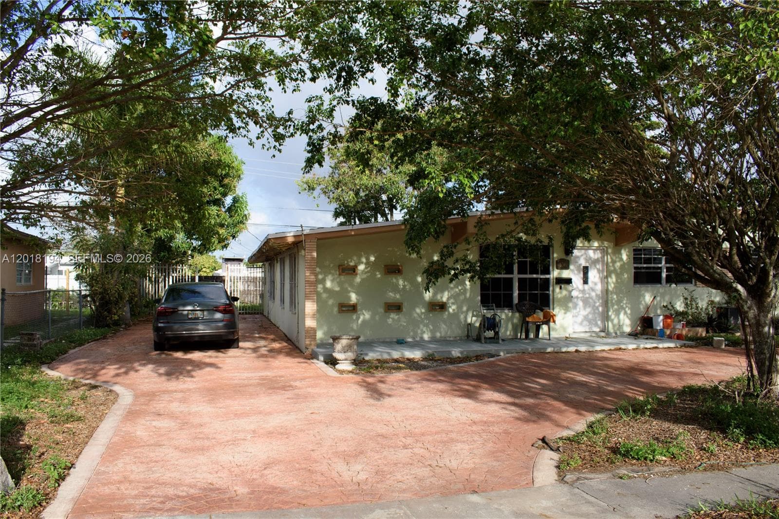 5349 W 14th Ln, Hialeah FL 33012 — 2