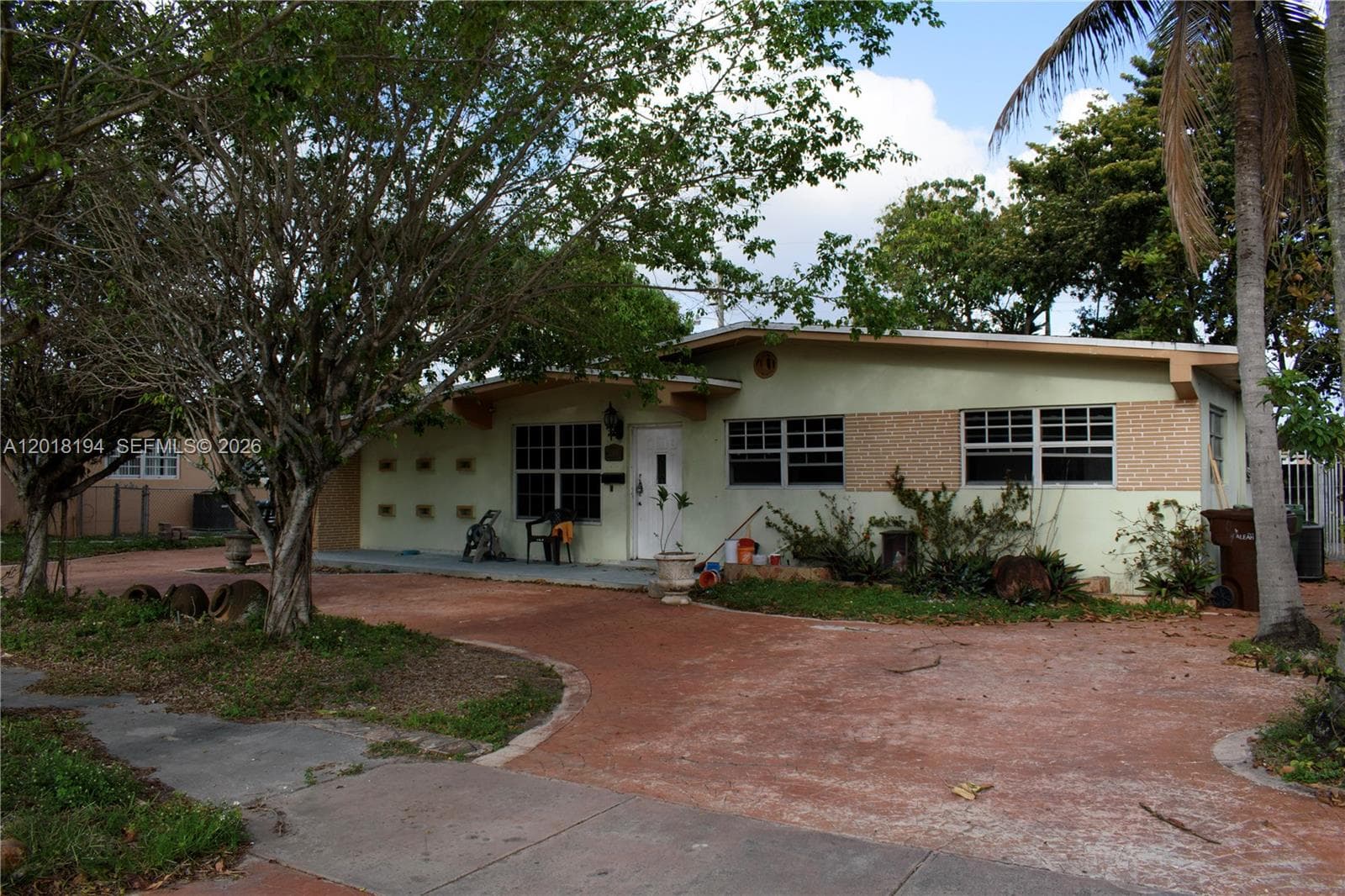 5349 W 14th Ln, Hialeah FL 33012 — 1