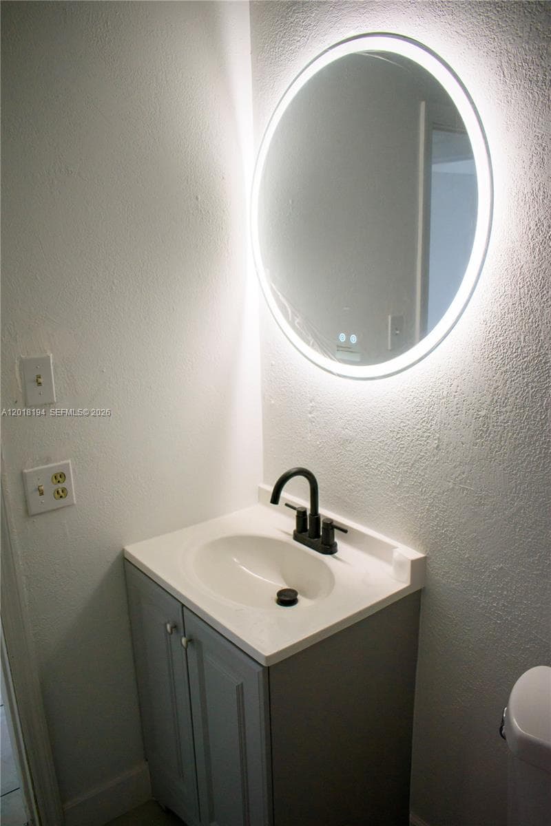 5349 W 14th Ln, Hialeah FL 33012 — 19