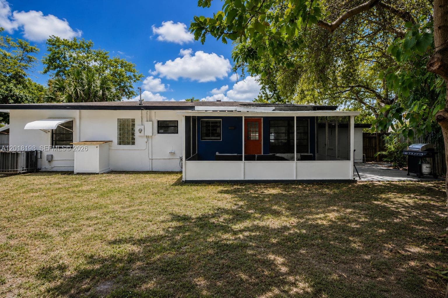 1815 NE 154 St, North Miami Beach FL 33162 — 6