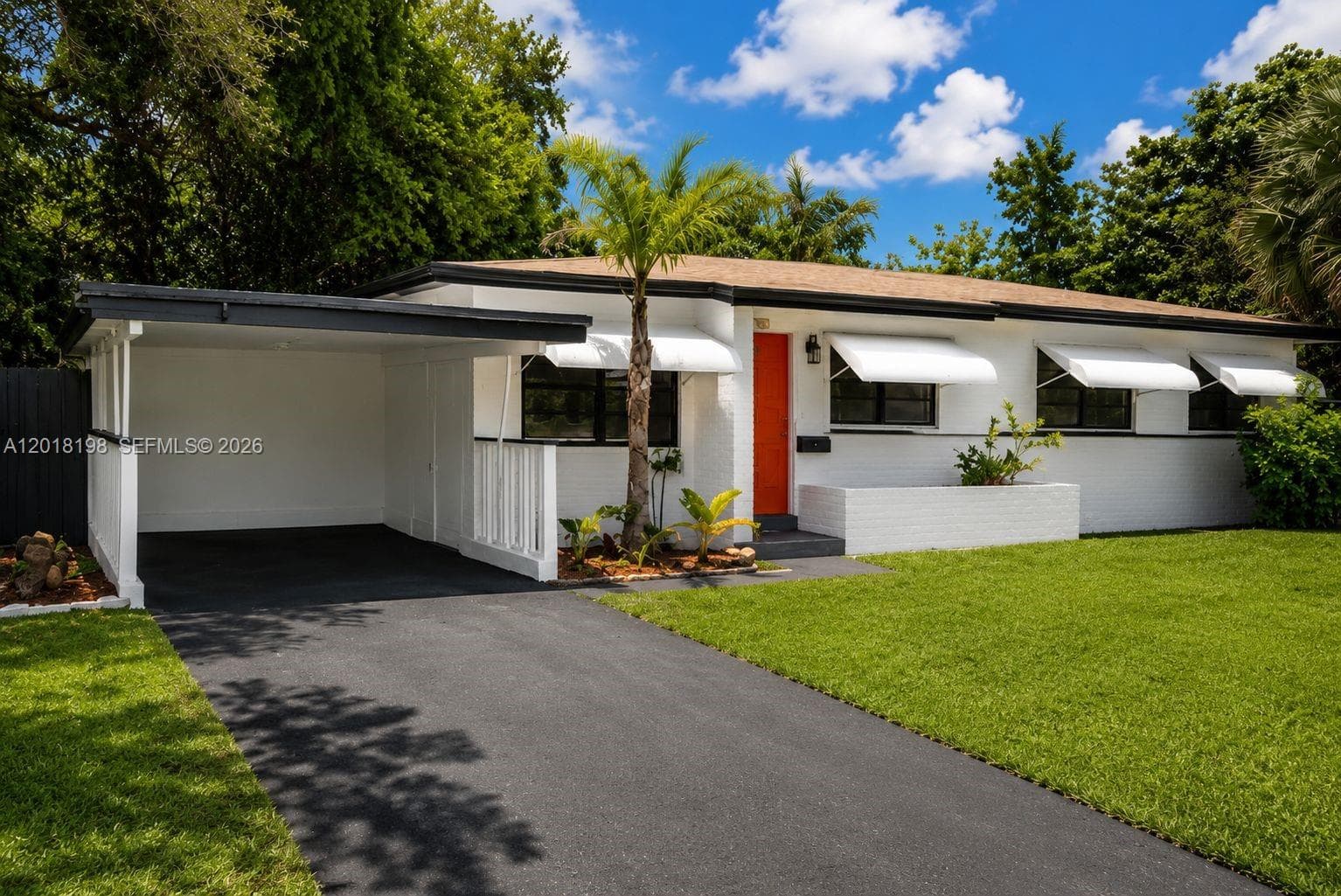 1815 NE 154 St, North Miami Beach FL 33162 — 14