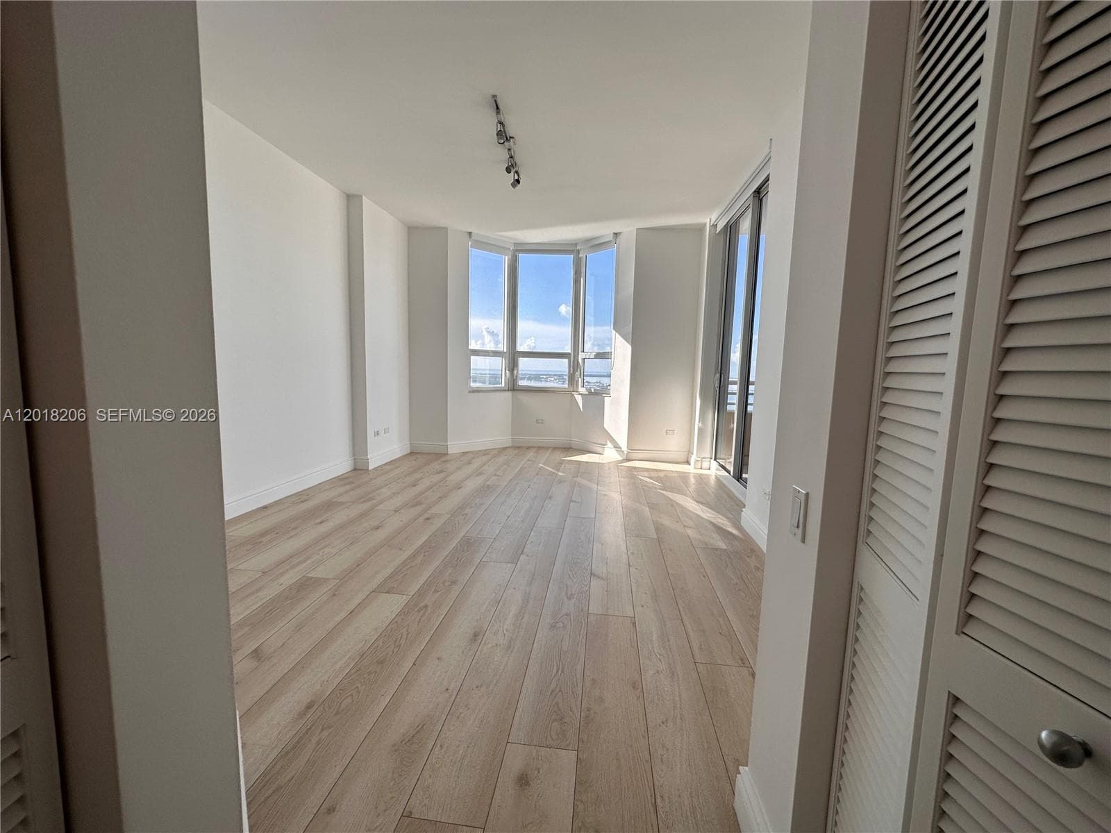 808 Brickell Key Dr # 3608, Miami FL 33131 — 23