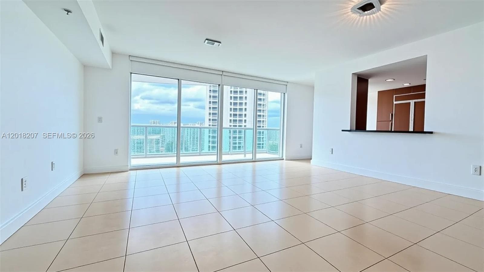 19400 Turnberry Way # 1132, Aventura FL 33180 — 2
