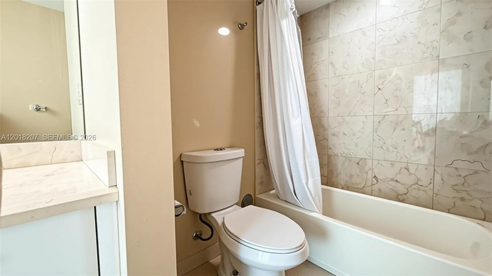 19400 Turnberry Way # 1132, Aventura FL 33180 — 17