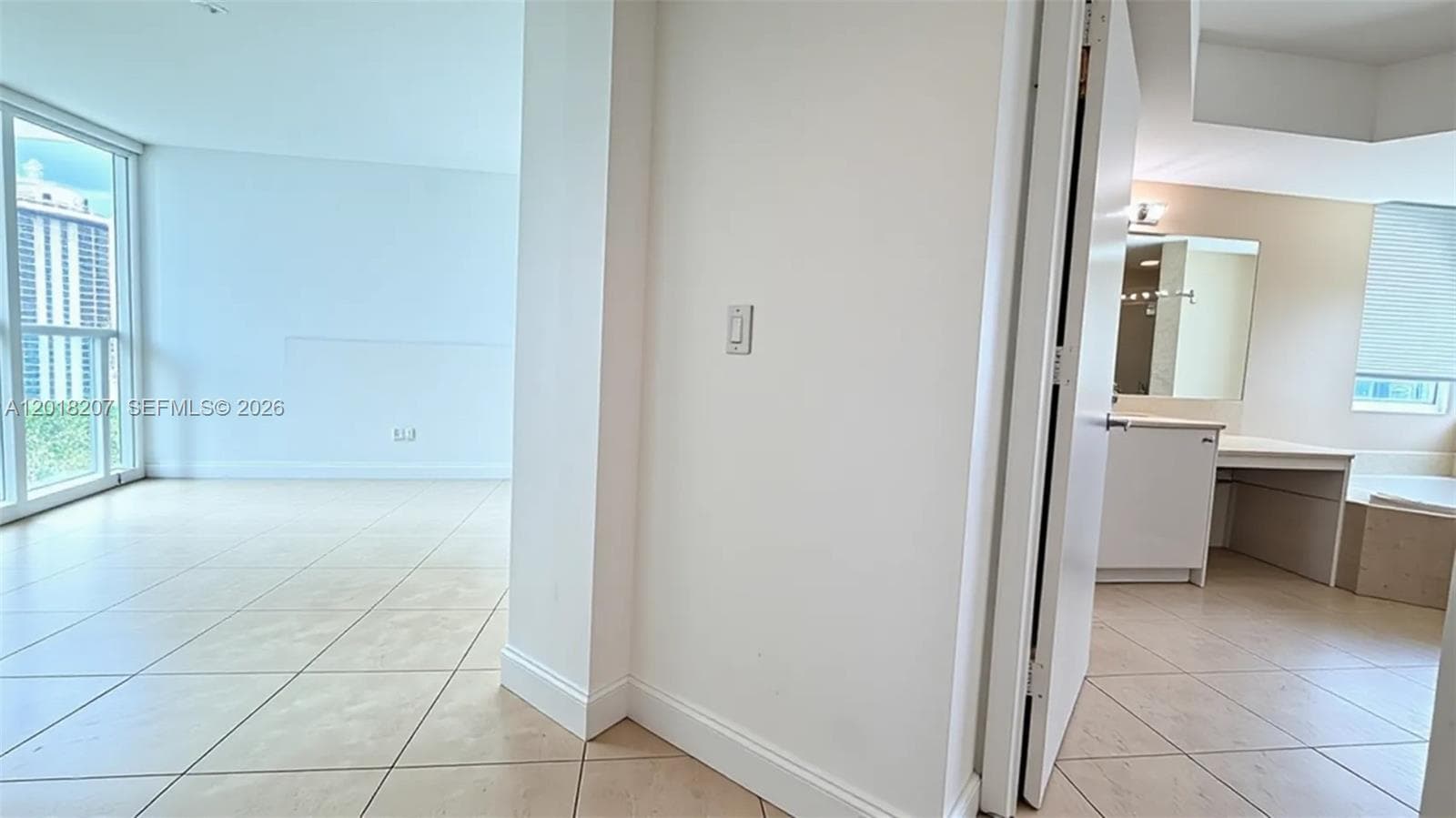 19400 Turnberry Way # 1132, Aventura FL 33180 — 19