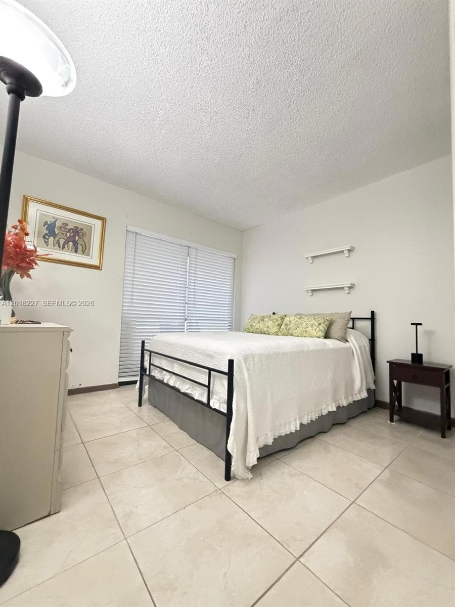 761 NE 199th St # 102, Miami FL 33179 — 9