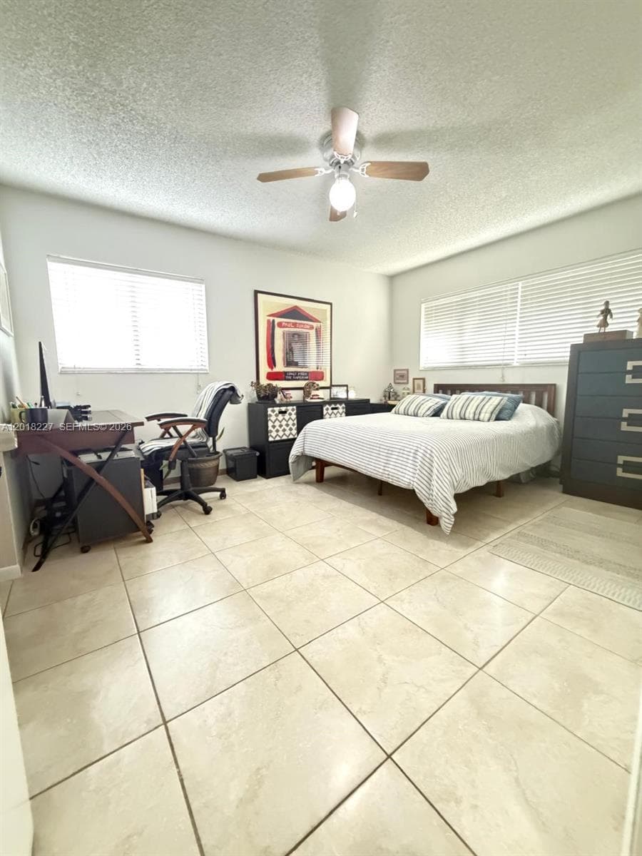 761 NE 199th St # 102, Miami FL 33179 — 10