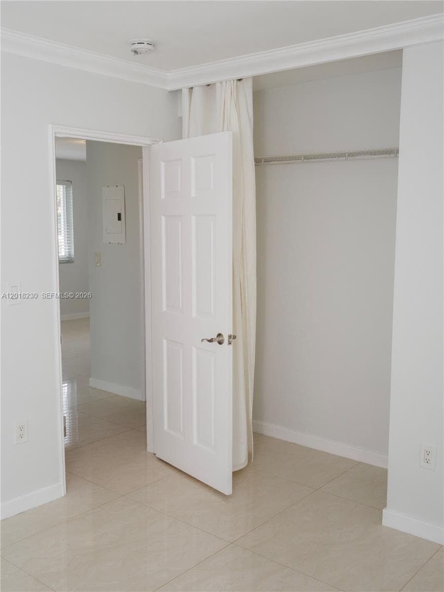 149 NW 17th Pl, Miami FL 33125 — 20