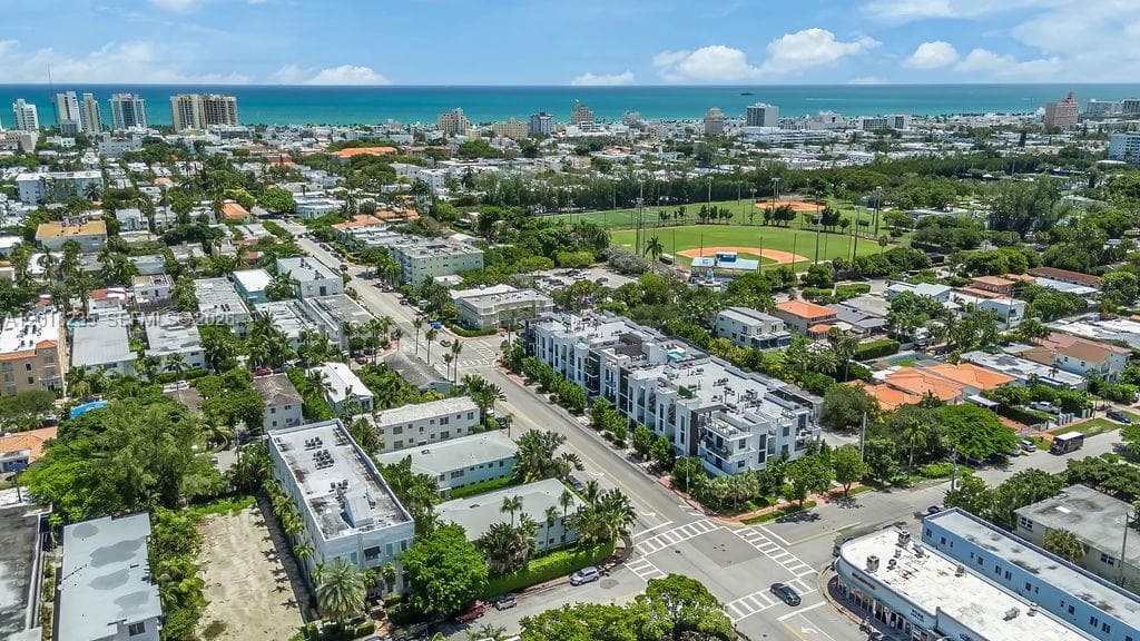 1030 15th St # 201, Miami Beach FL 33139 — 30