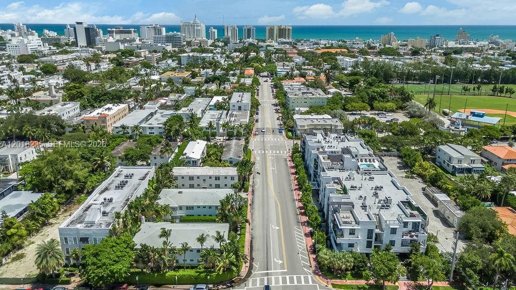1030 15th St # 201, Miami Beach FL 33139 — 31