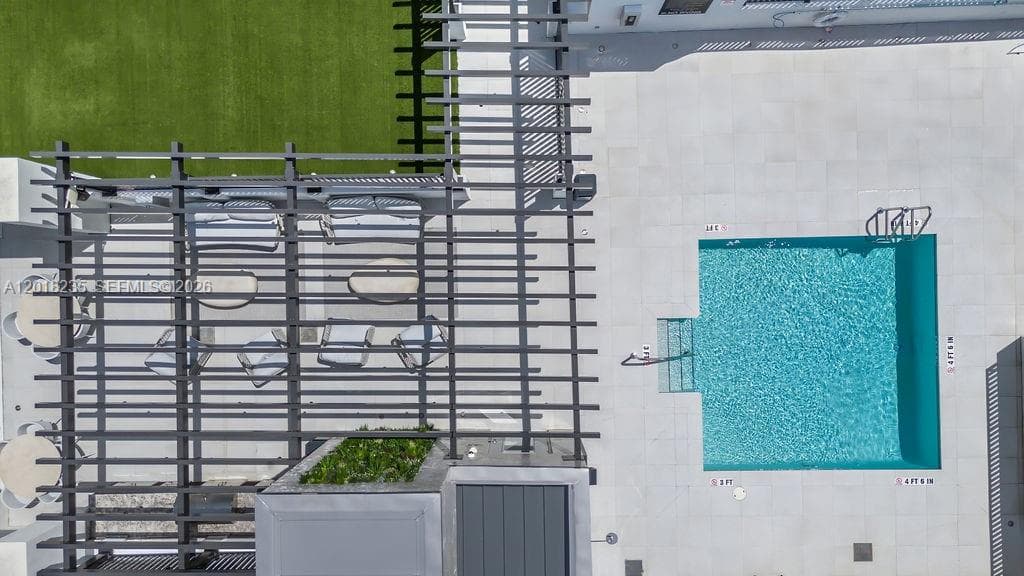 1030 15th St # 201, Miami Beach FL 33139 — 25