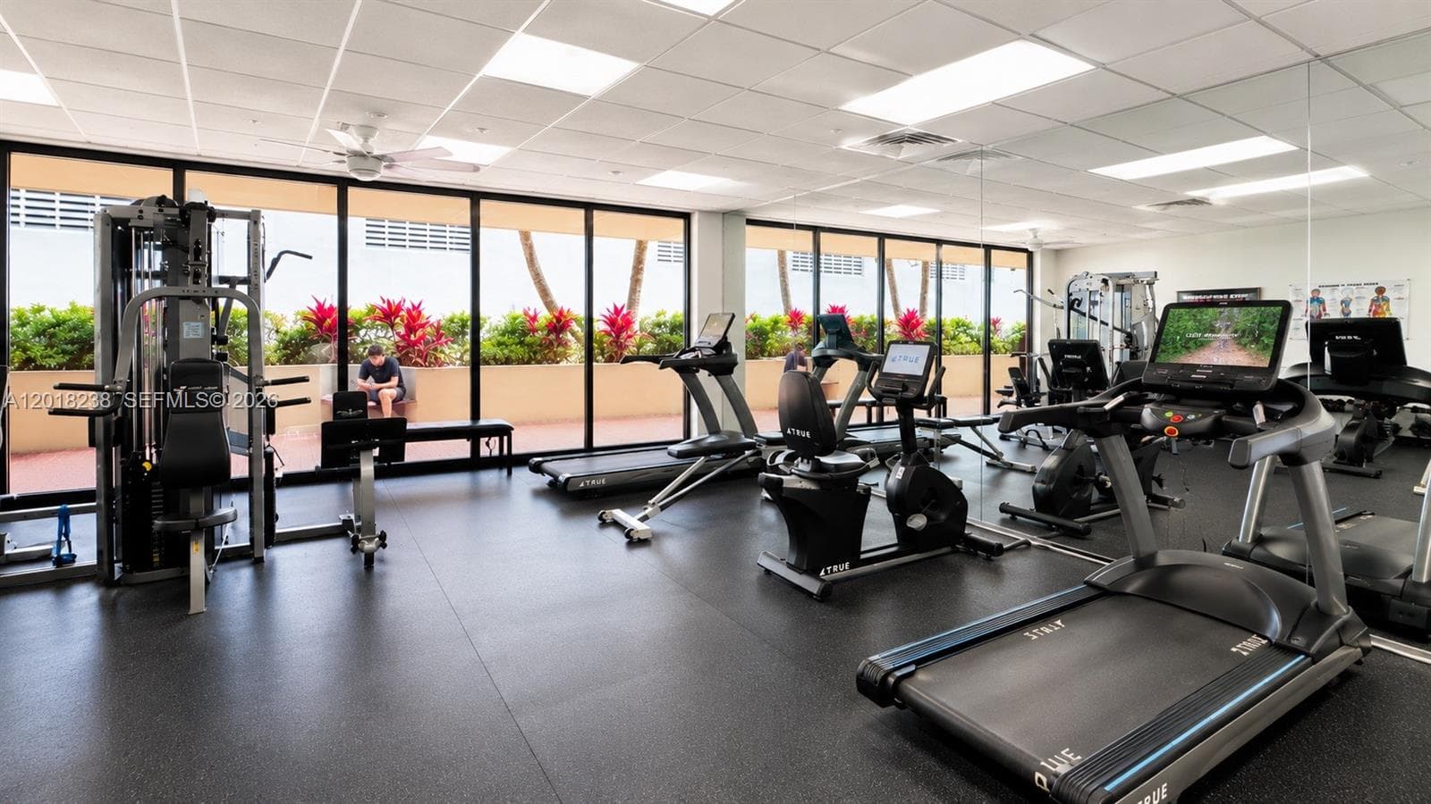 1621 Collins Ave # 310, Miami Beach FL 33139 — 38