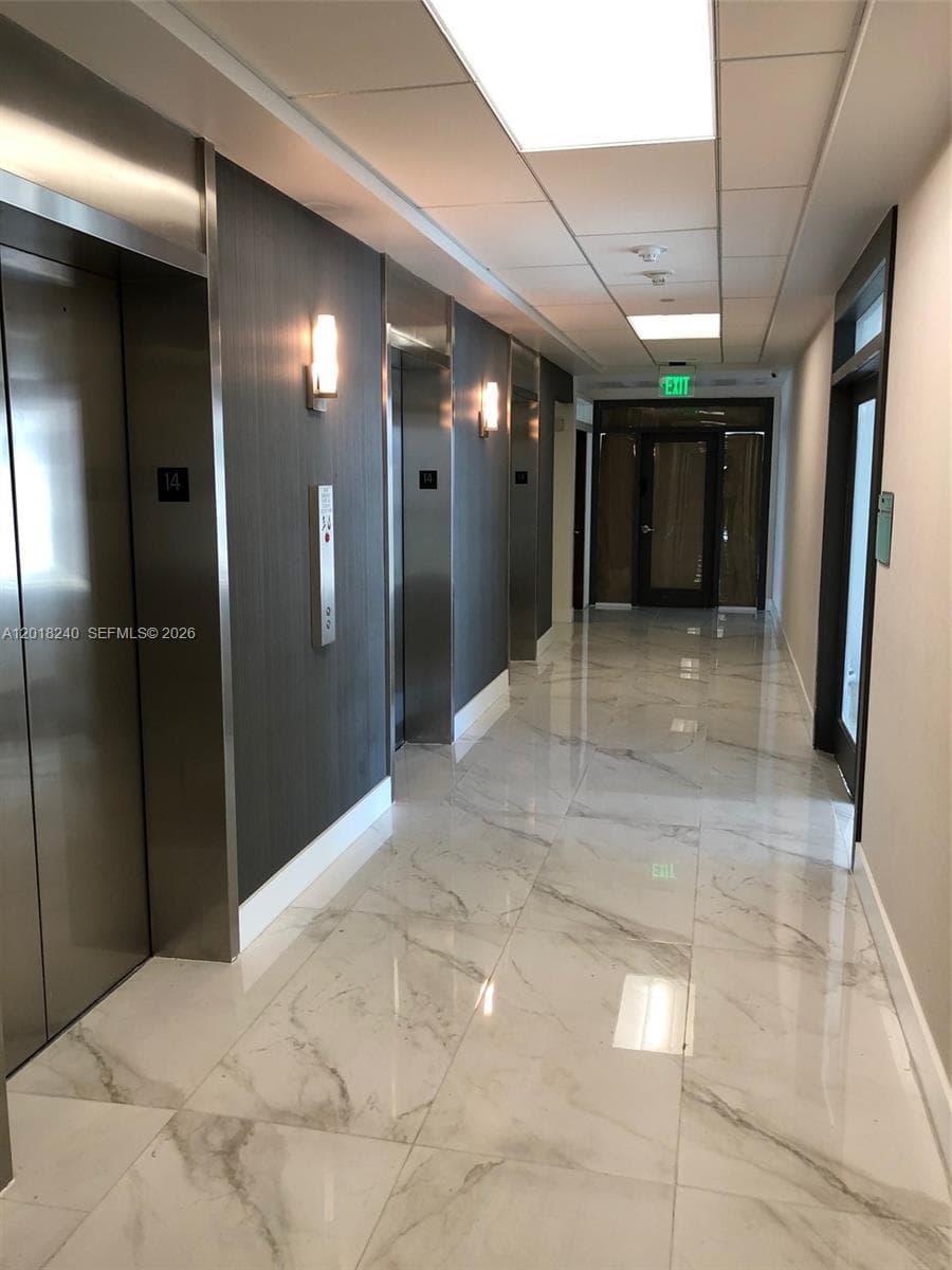 150 SE 2nd Ave # 1402, Miami FL 33131 — 2