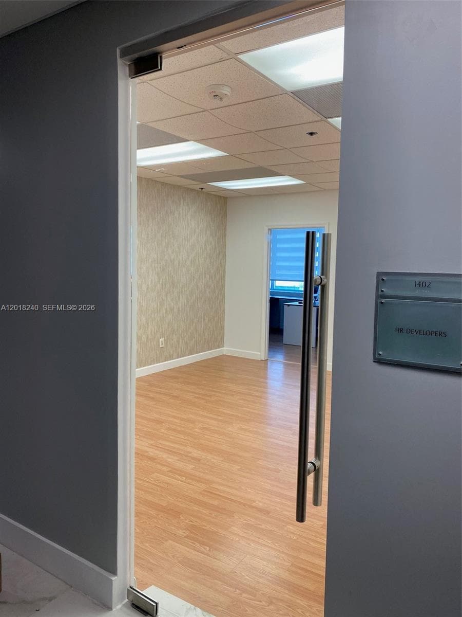 150 SE 2nd Ave # 1402, Miami FL 33131 — 3