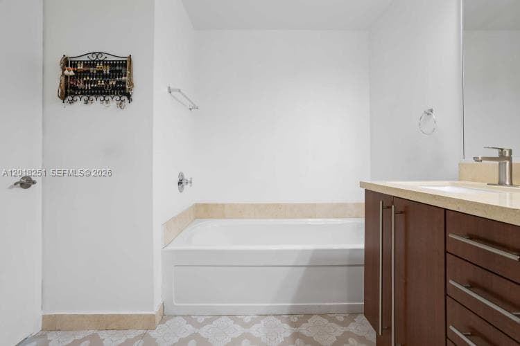 79 SW 12th St, Miami FL 33130 — 16