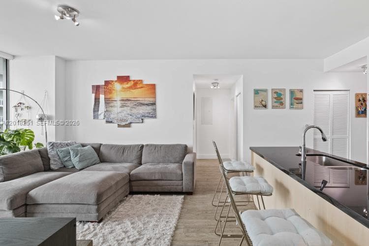 79 SW 12th St, Miami FL 33130 — 3