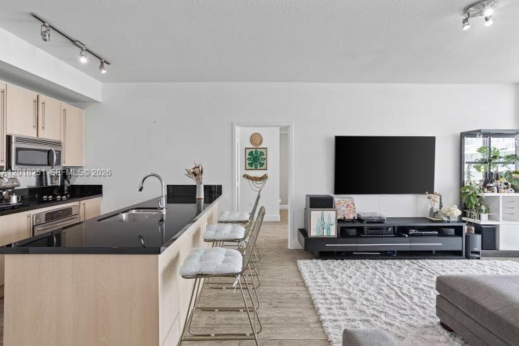79 SW 12th St, Miami FL 33130 — 5