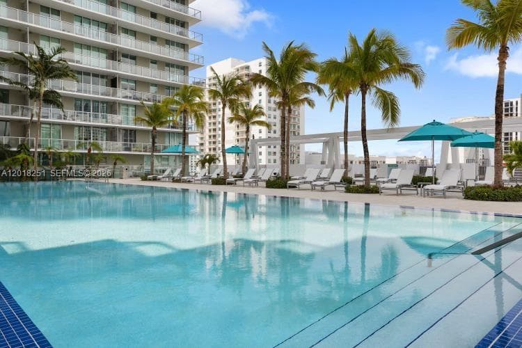 79 SW 12th St, Miami FL 33130 — 33