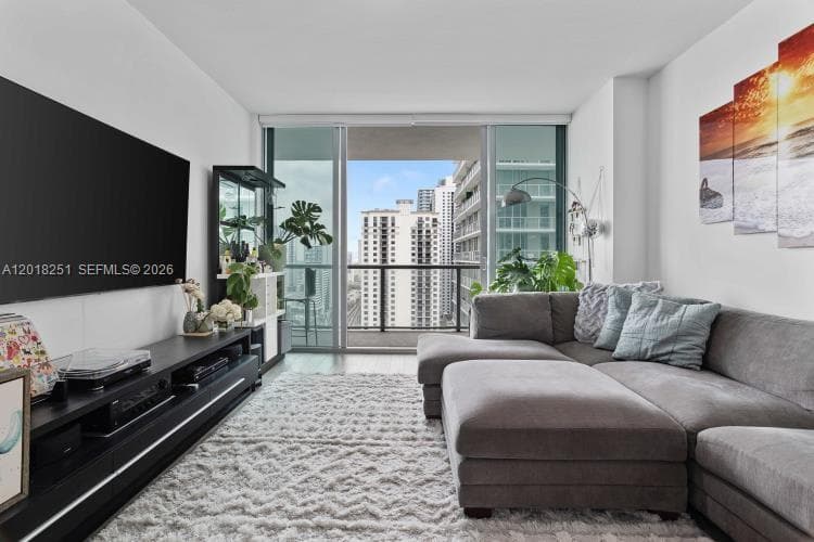 79 SW 12th St, Miami FL 33130 — 4