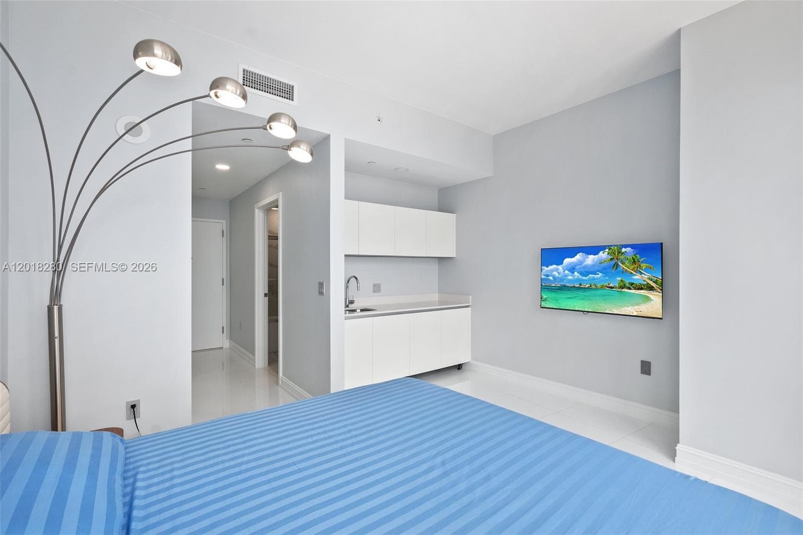 851 NE 1st Ave # 3111, Miami FL 33132 — 27