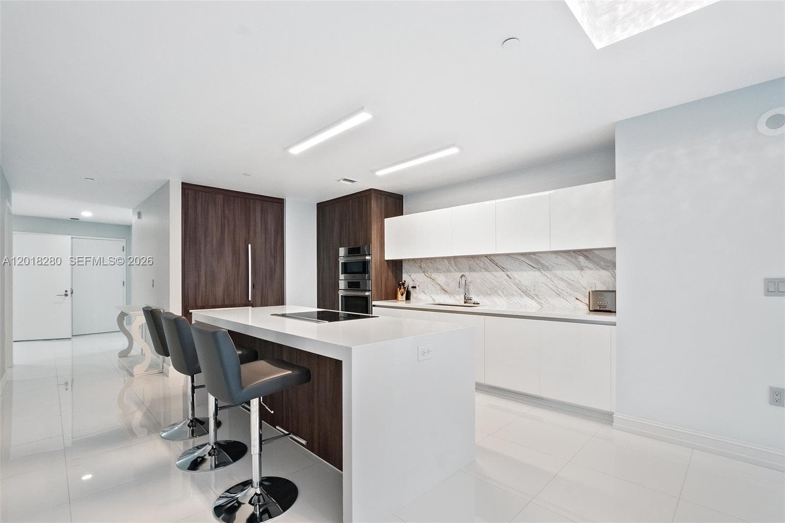 851 NE 1st Ave # 3111, Miami FL 33132 — 13