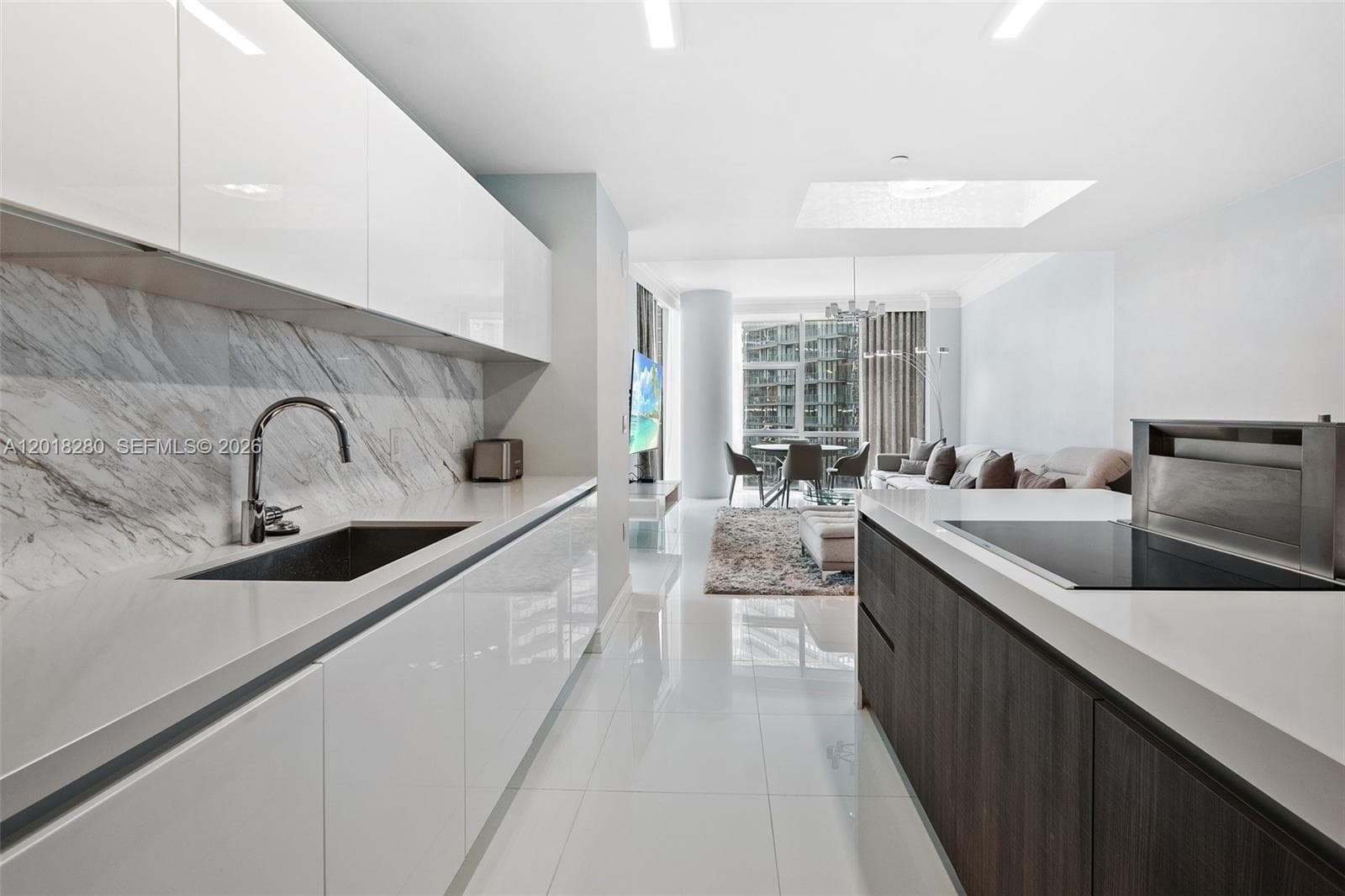 851 NE 1st Ave # 3111, Miami FL 33132 — 16