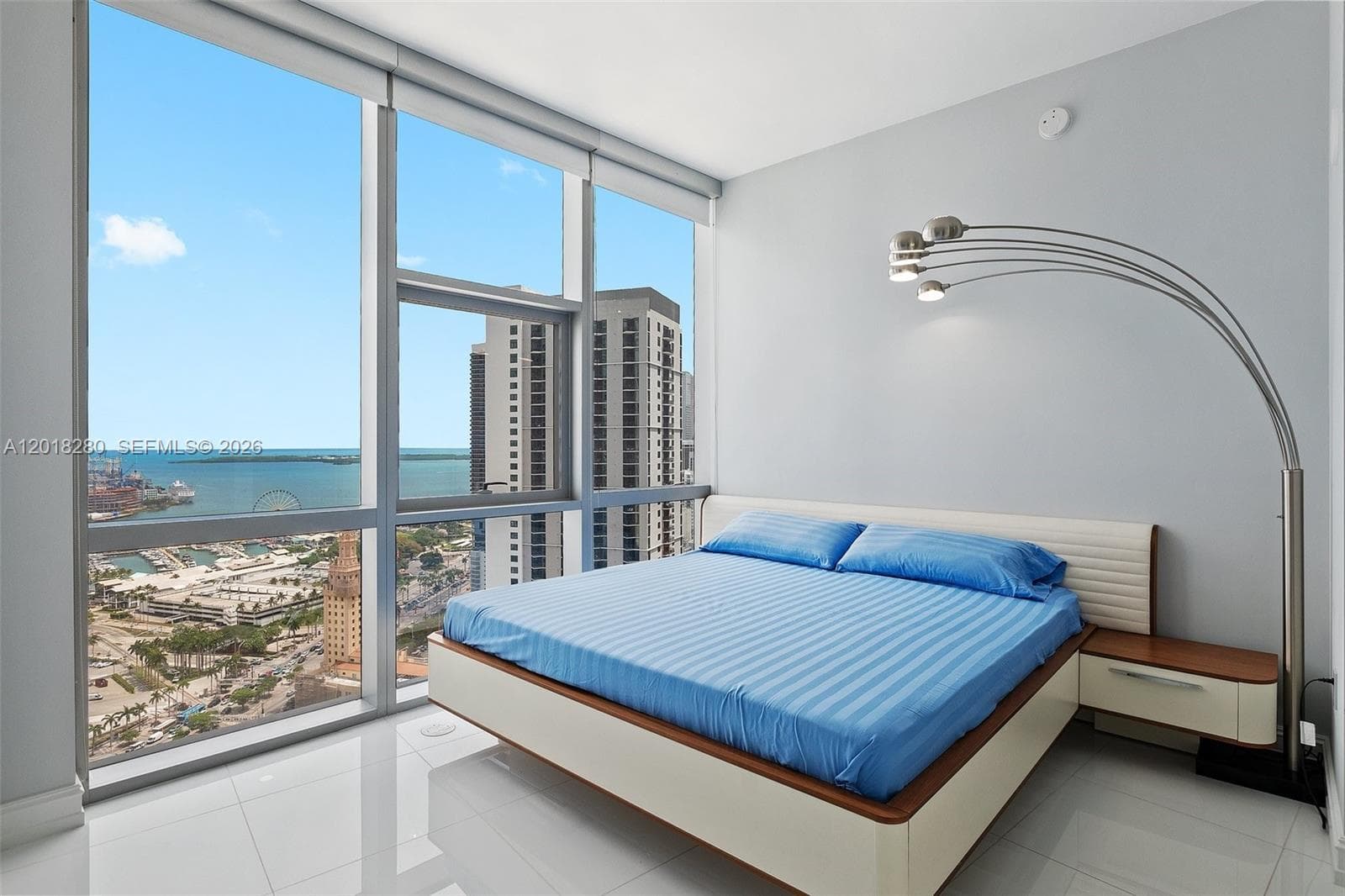 851 NE 1st Ave # 3111, Miami FL 33132 — 26