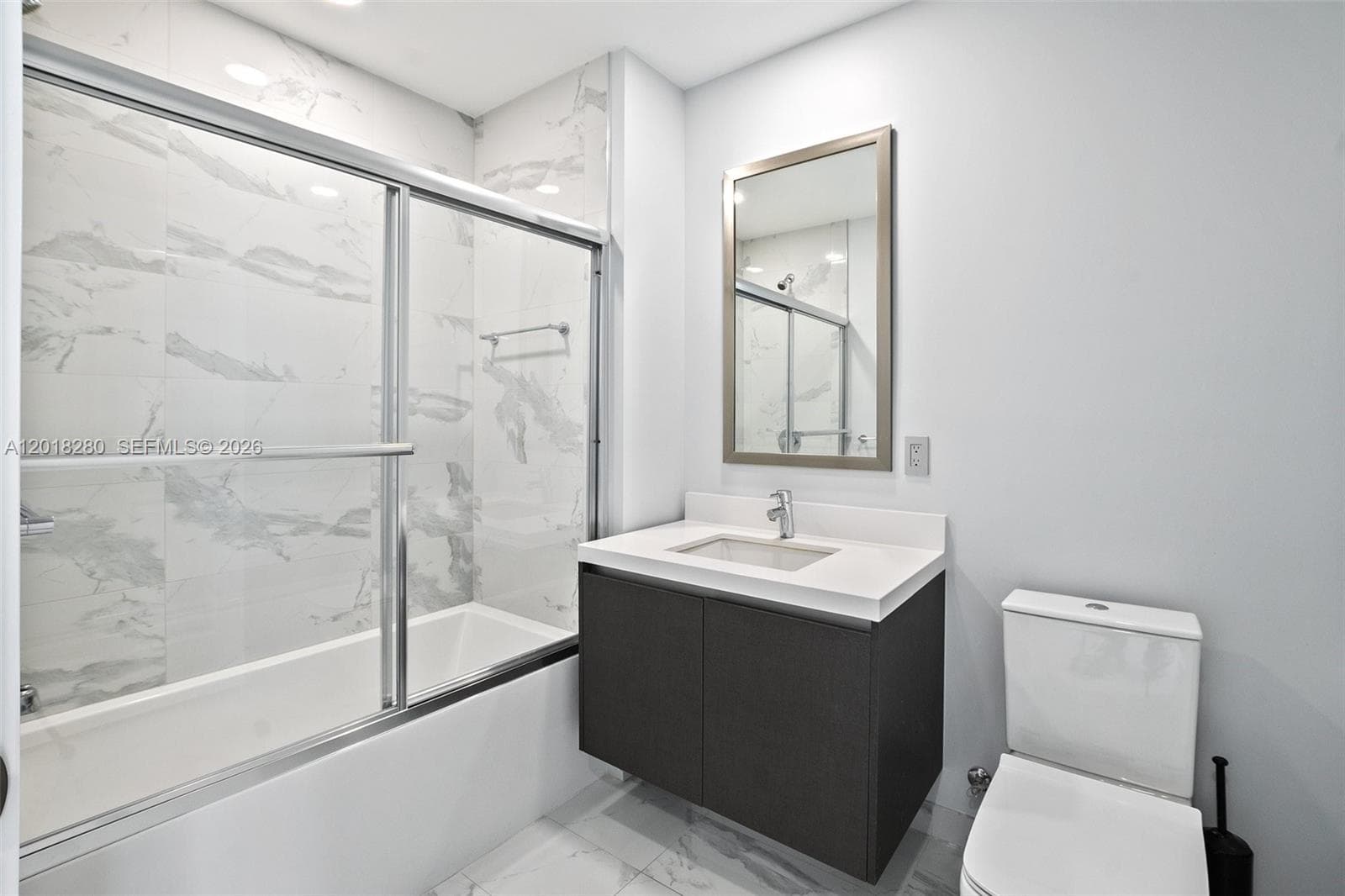 851 NE 1st Ave # 3111, Miami FL 33132 — 28