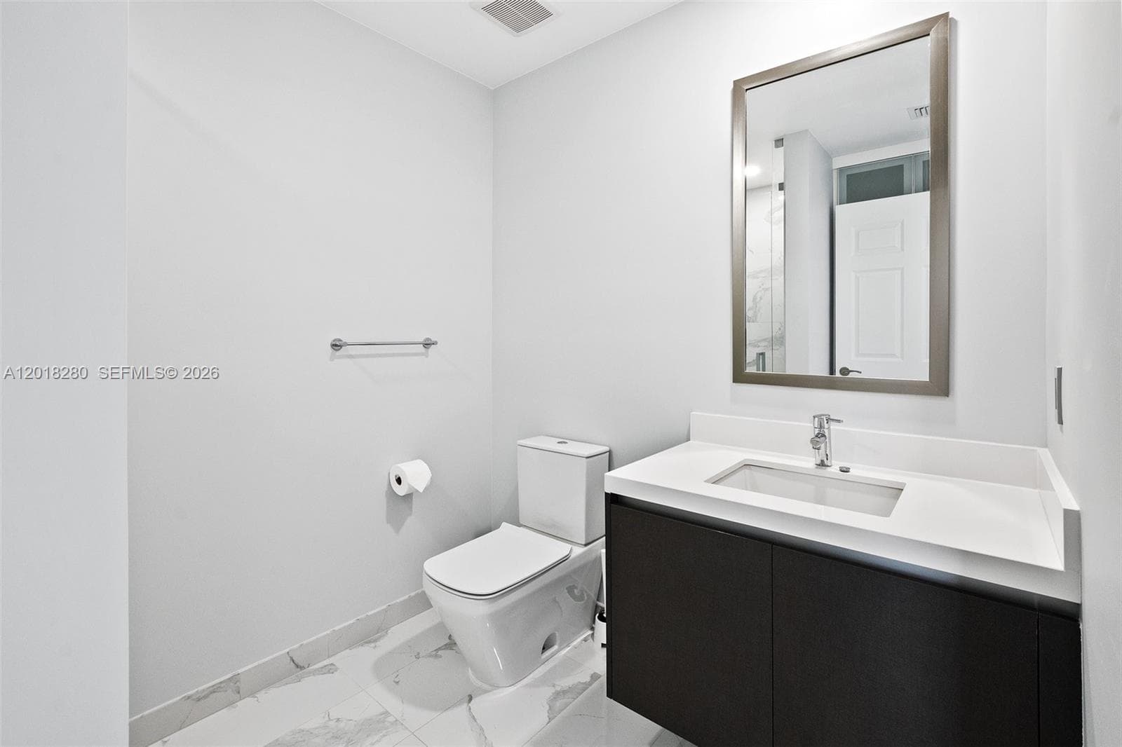 851 NE 1st Ave # 3111, Miami FL 33132 — 24