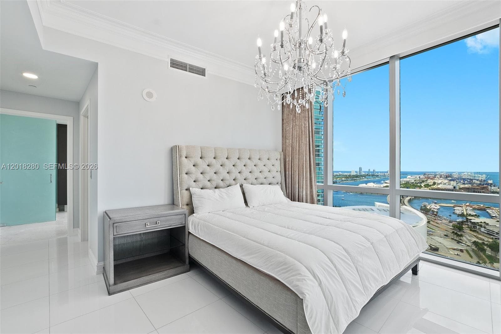 851 NE 1st Ave # 3111, Miami FL 33132 — 18