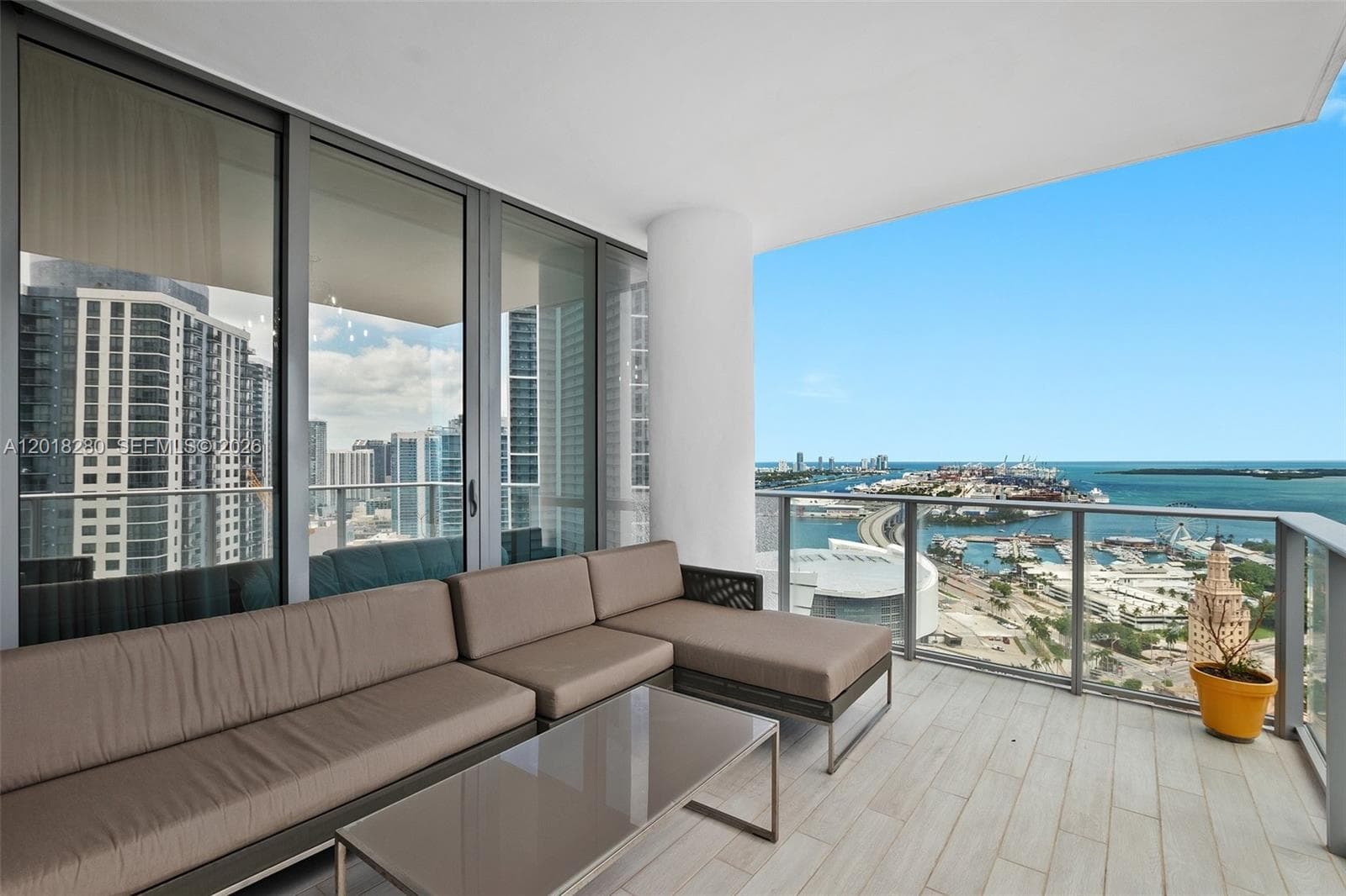 851 NE 1st Ave # 3111, Miami FL 33132 — 8