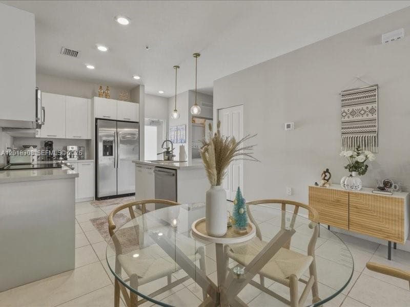 8201 NW 41st St # 205, Doral FL 33166 — 5