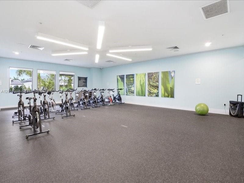 8201 NW 41st St # 205, Doral FL 33166 — 38