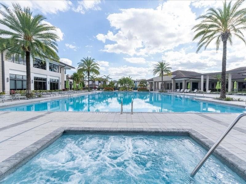 8201 NW 41st St # 205, Doral FL 33166 — 31
