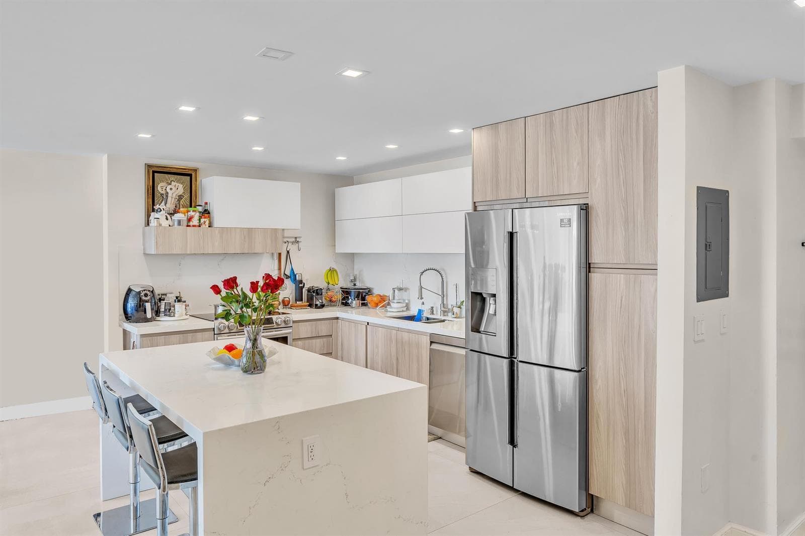 19390 Collins Avenue # 421, Sunny Isles Beach FL 33160 — 17