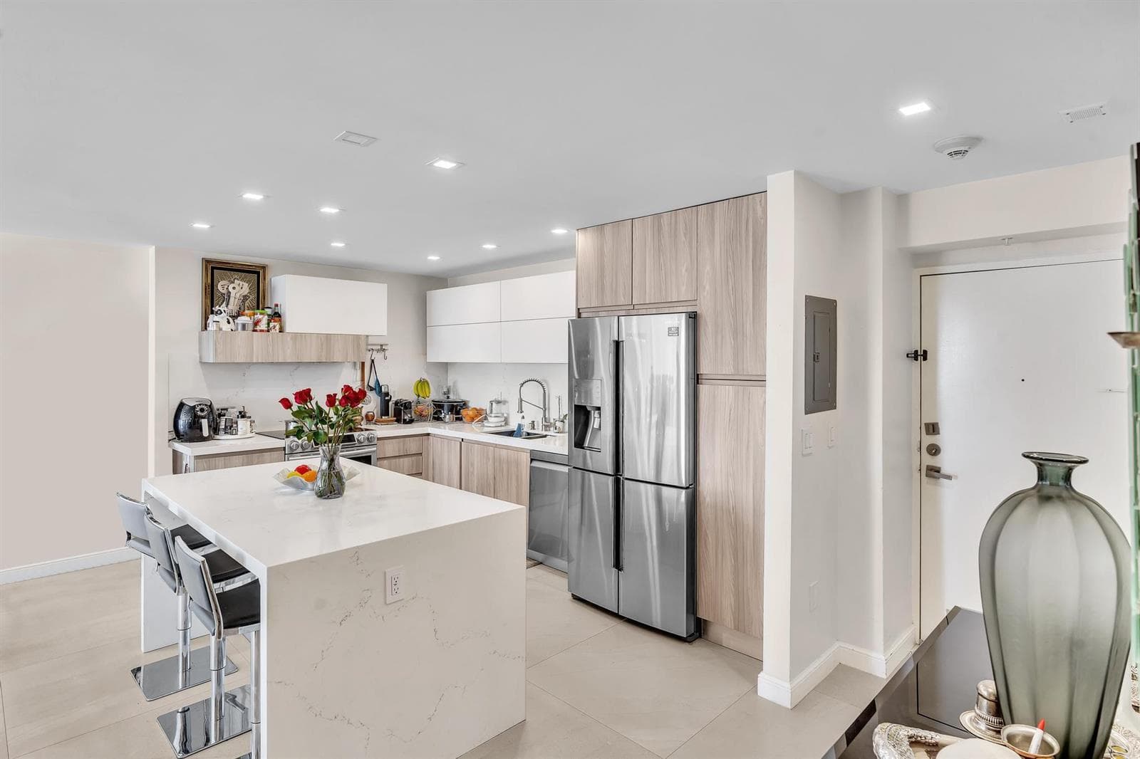 19390 Collins Avenue # 421, Sunny Isles Beach FL 33160 — 16