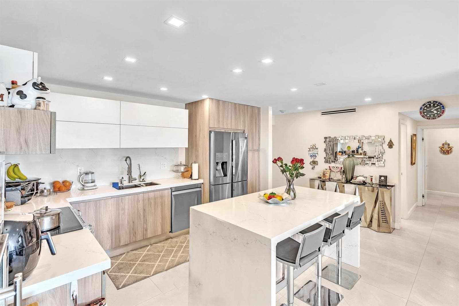 19390 Collins Avenue # 421, Sunny Isles Beach FL 33160 — 20
