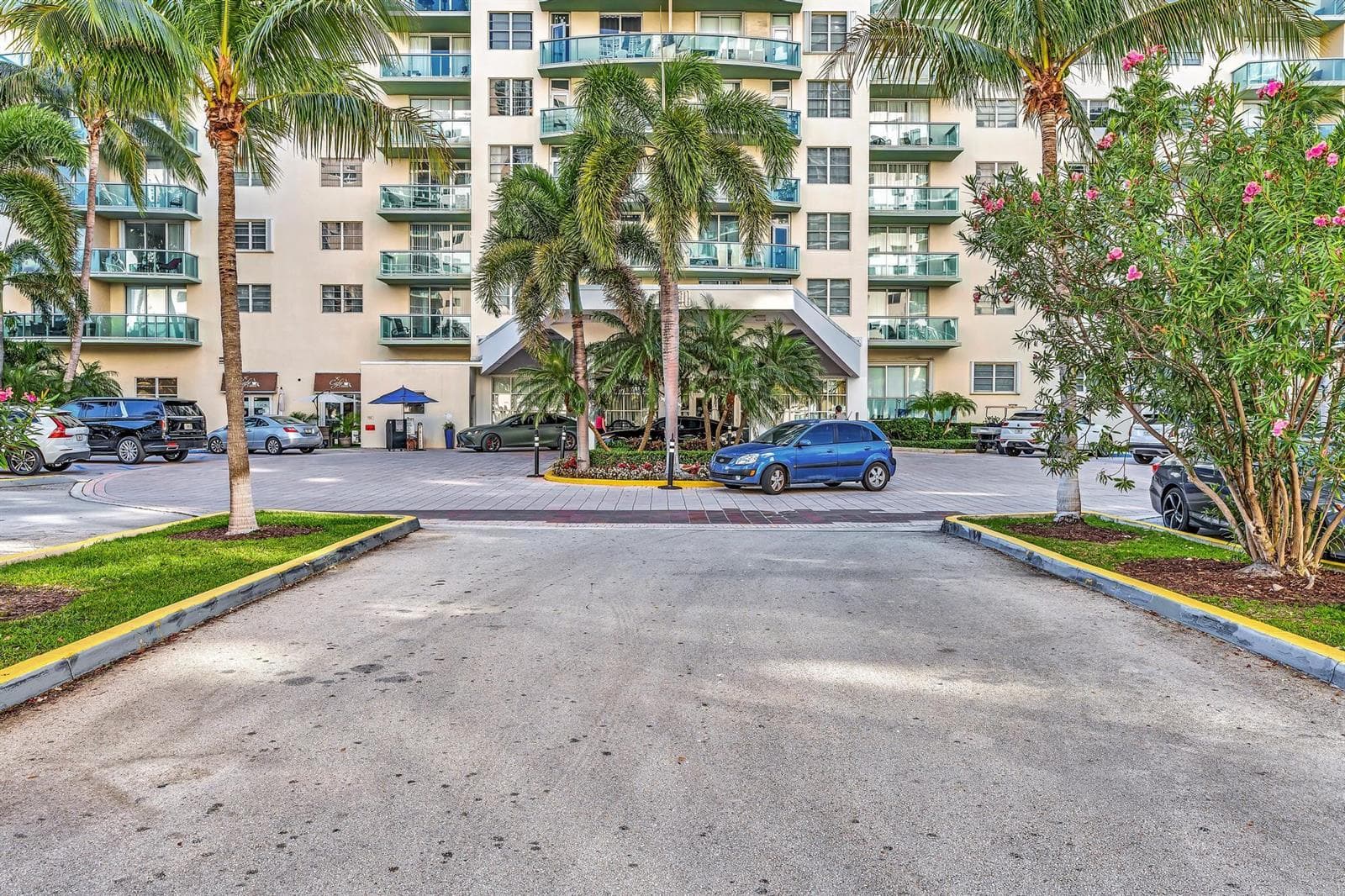 19390 Collins Avenue # 421, Sunny Isles Beach FL 33160 — 50